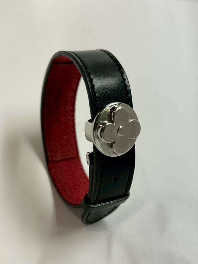 Louis Vuitton バングル 黒 ヴィトン