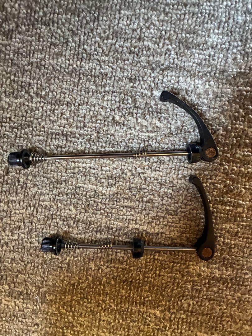 アタッキカーボンホイール45ミリ チューブラー