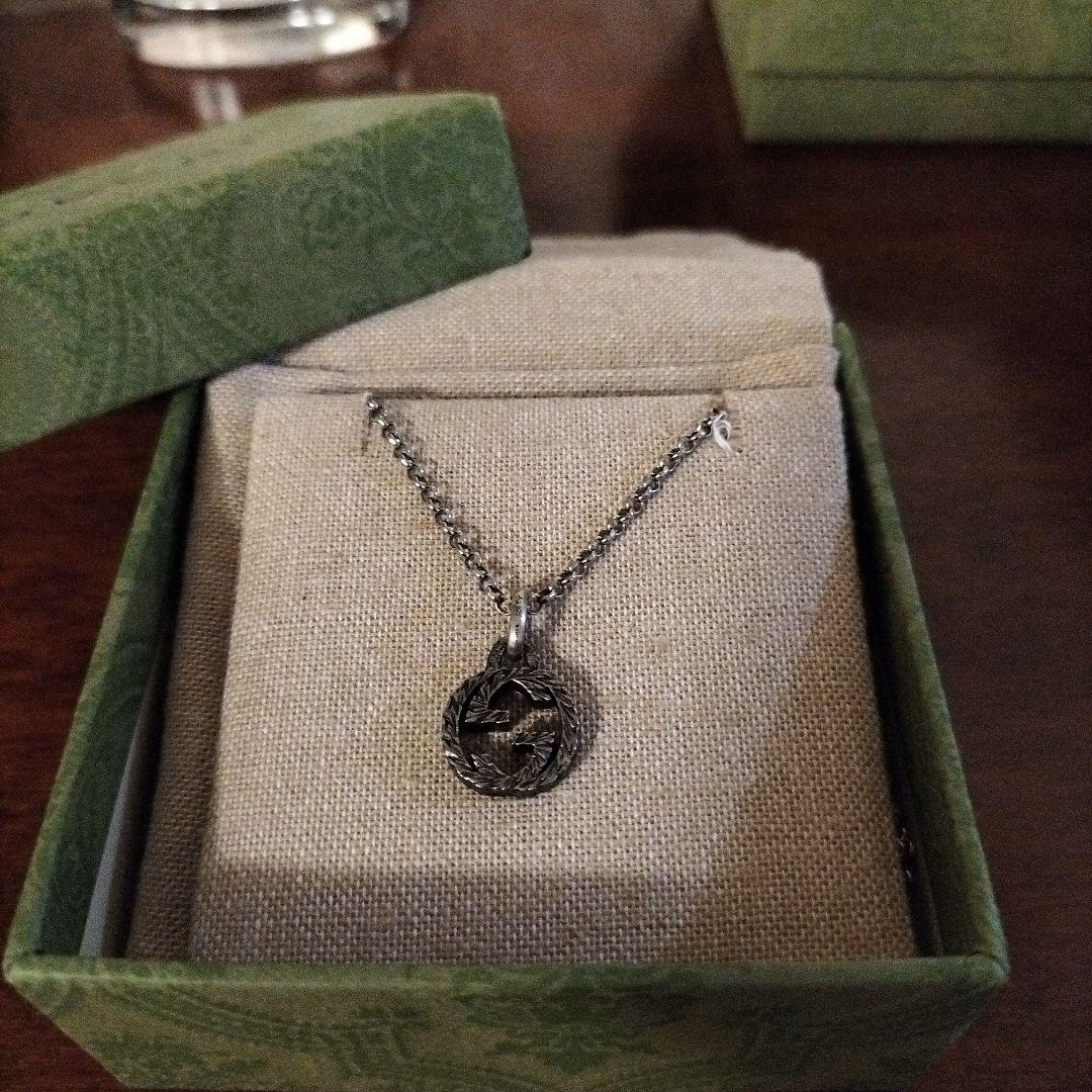 GUCCI シルバーネックレス GGロゴ