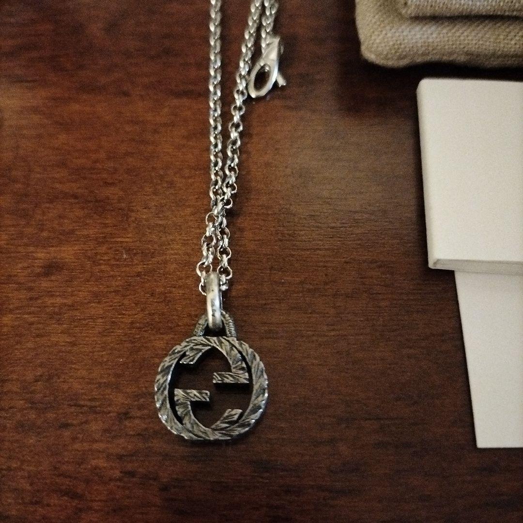 GUCCI シルバーネックレス GGロゴ