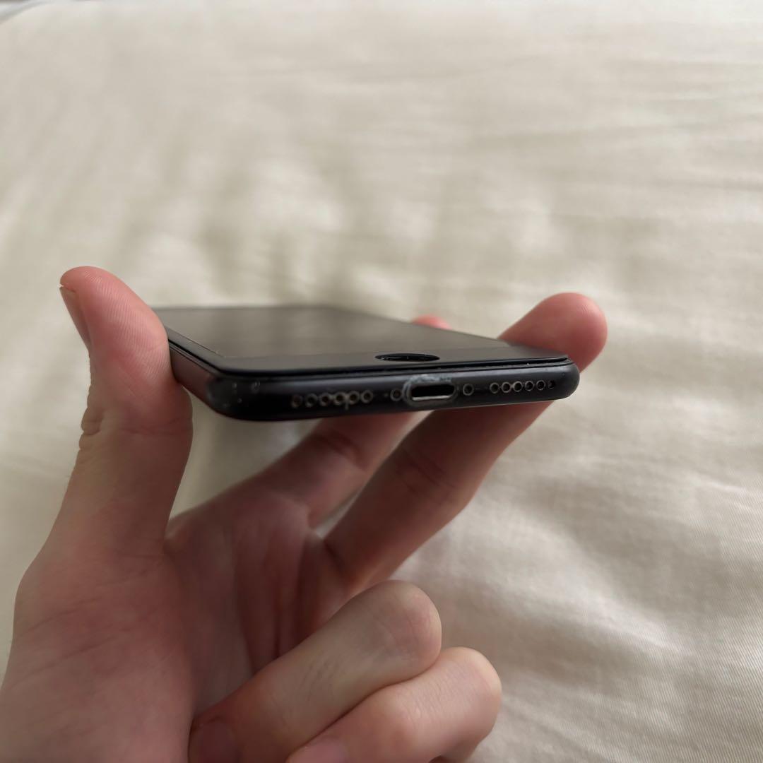 iPhone SE 第2世代 ブラック 64gb simフリー