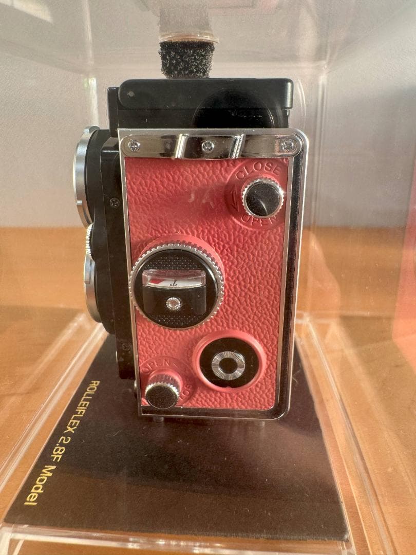 Rolleiflex 2.8Fモデル ピンク