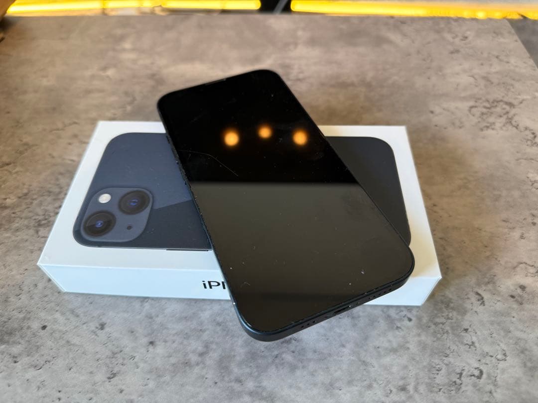 【美品】Apple iPhone 13 ミッドナイト 128GB