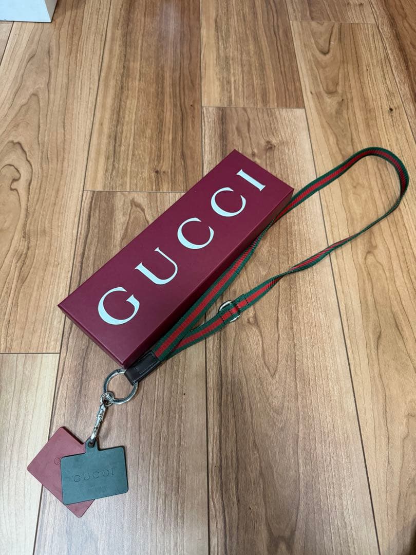 【本日のみ】GUCCI スマートフォン用　ネックストラップ