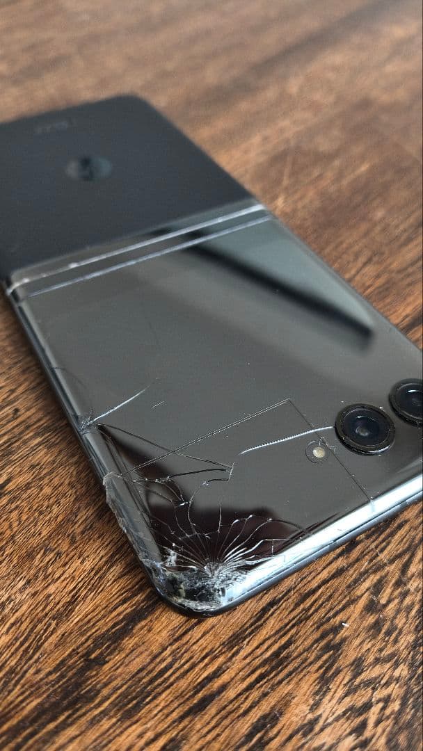 Motorola Razr 40 ultra ブラック SIMフリー　ジャンク