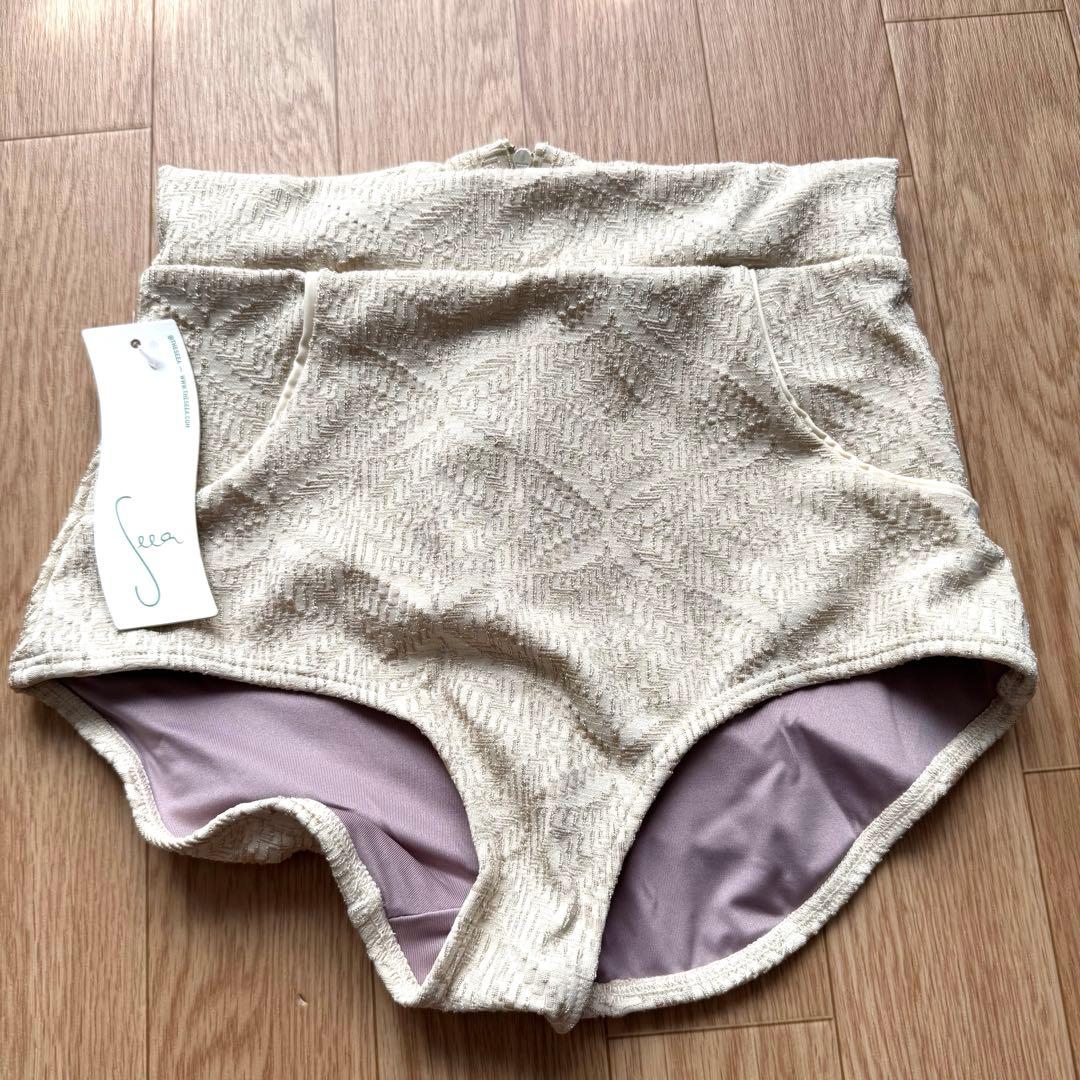 最終お値下げ9/30まで　新品未使用⭐︎ seeaシーア 水着上下セット　Sサイズ