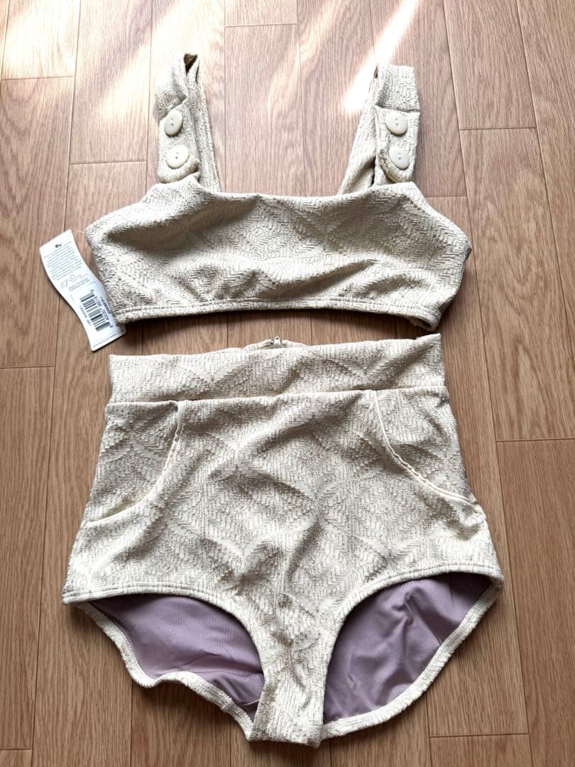 最終お値下げ9/30まで　新品未使用⭐︎ seeaシーア 水着上下セット　Sサイズ