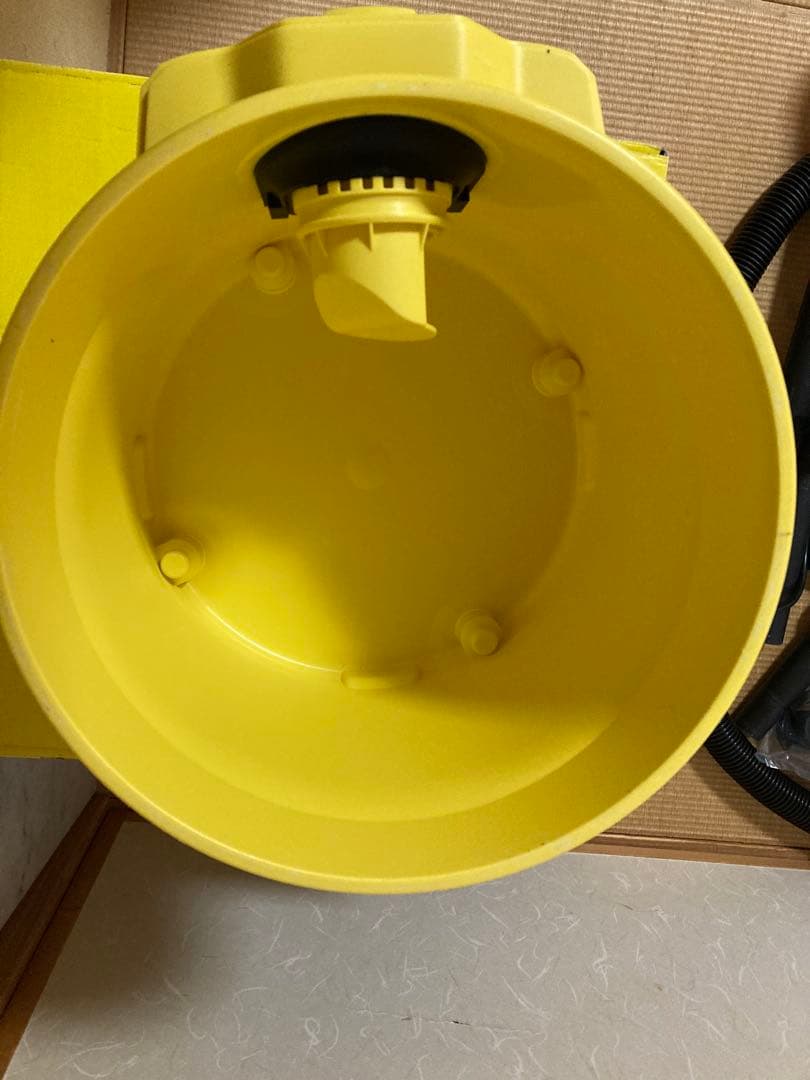 KARCHER 乾湿両用　キャニスター掃除機 イエロー