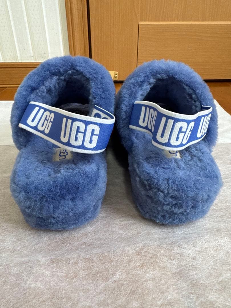 美品UGG Fluff Yeah Slide スリッパ ブルー アグ 24cm