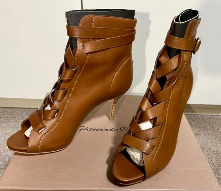 定12万 新品★ ジャンヴィトロッシ GIANVITO ROSSI 37