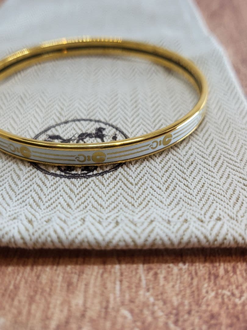 m*i様 エルメス ゴールドバングル