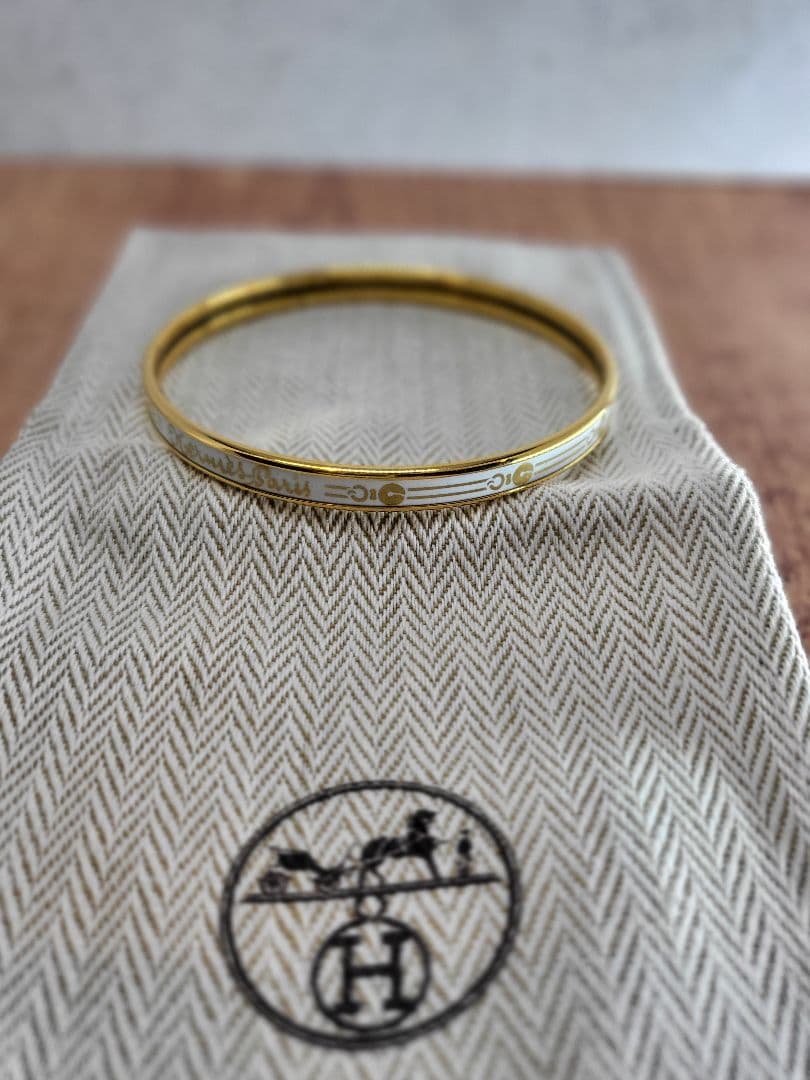 m*i様 エルメス ゴールドバングル