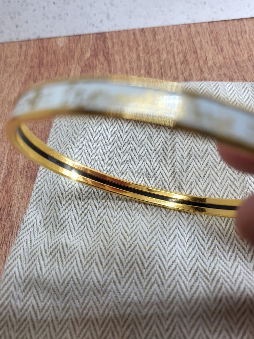 m*i様 エルメス ゴールドバングル