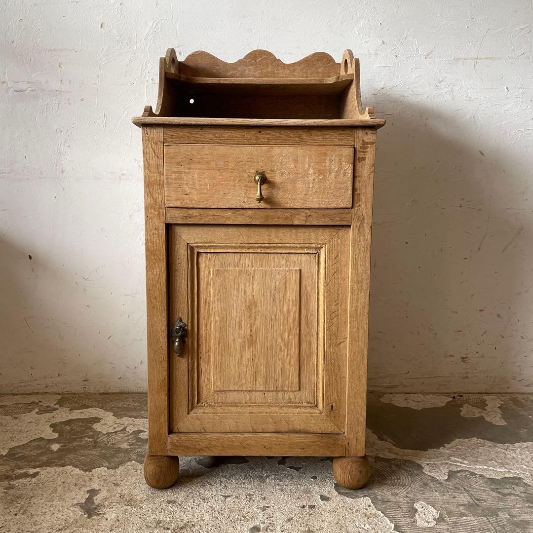 ビンテージ ドロワーサイドテーブル ドロワーベッドサイドテーブル　剥離