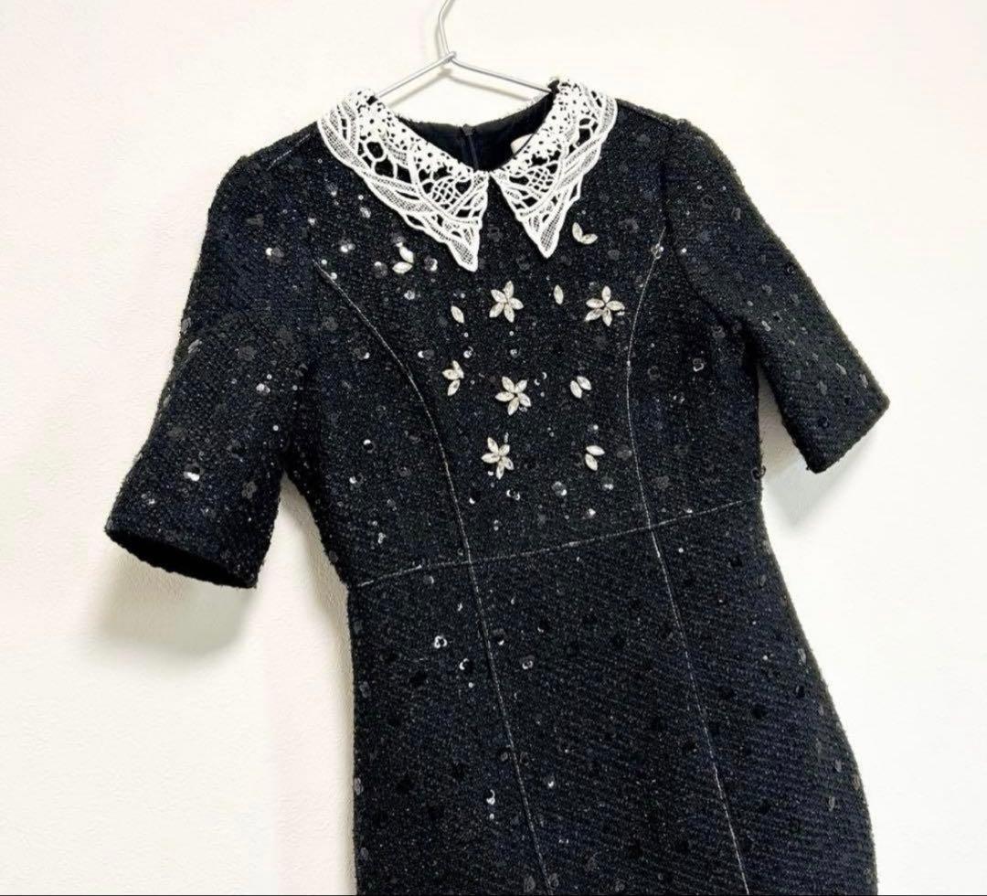 leja LEJA レースカラー花柄ビジュー付きスパンコールドレス