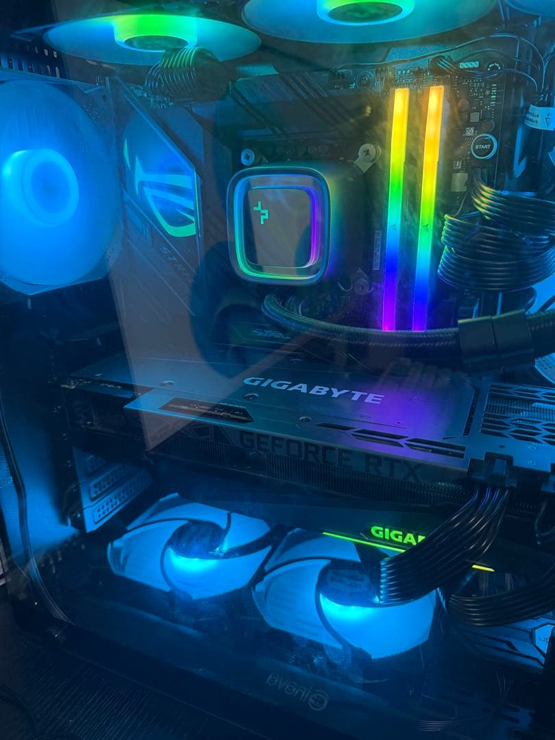 グラフィックボード・グラボ・ビデオカード GIGABYTE GEFORCE RTX 3090 OC EDITION 24G