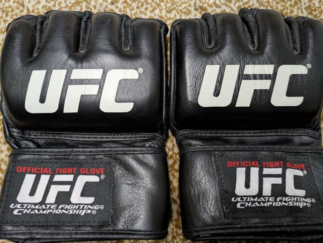 大幅値下げ★新品・未使用品★UFC★公式ファイトグローブ★LARGE ブラック