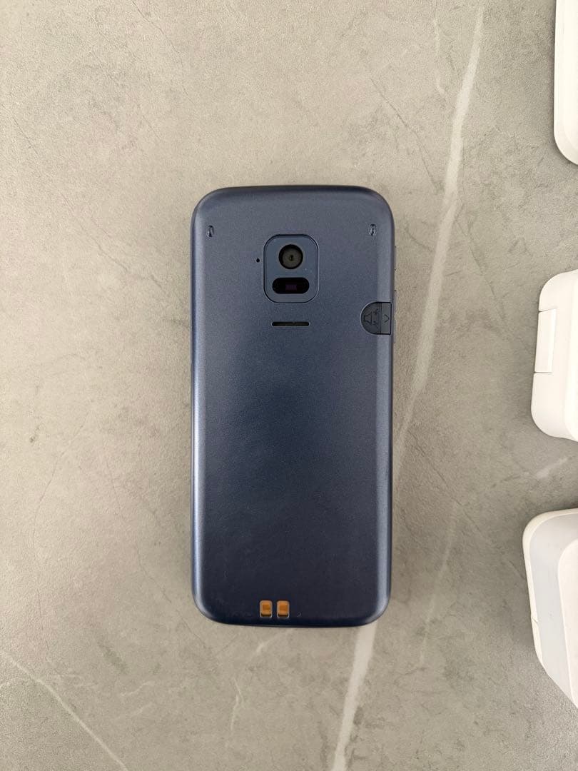 docomoらくらくホン F-01M ネイビー