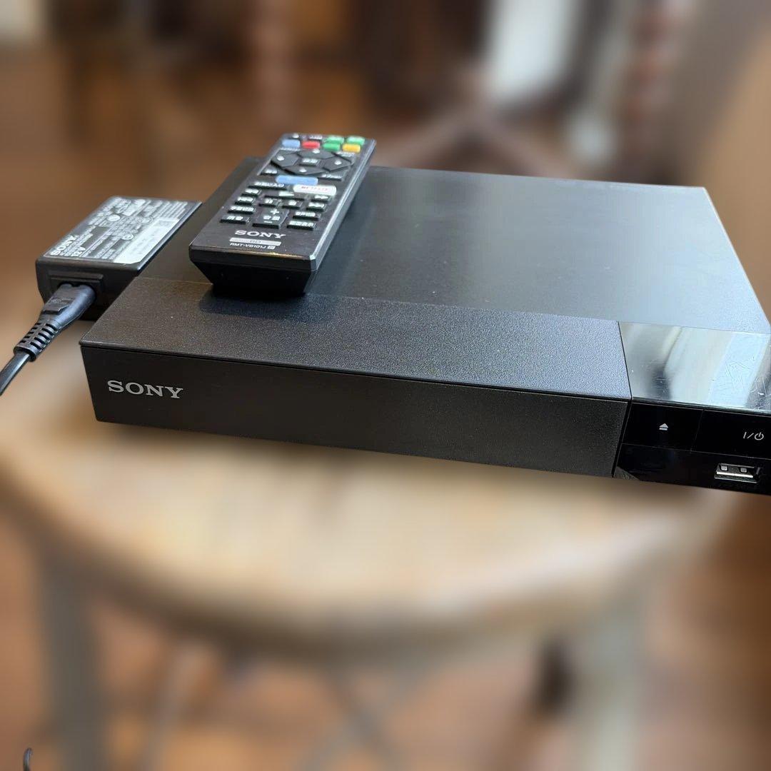 SONY ブルーレイプレーヤー 本体とリモコン付き