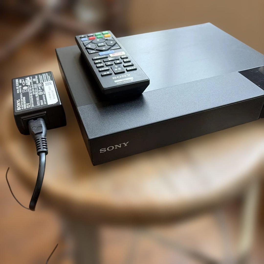 SONY ブルーレイプレーヤー 本体とリモコン付き