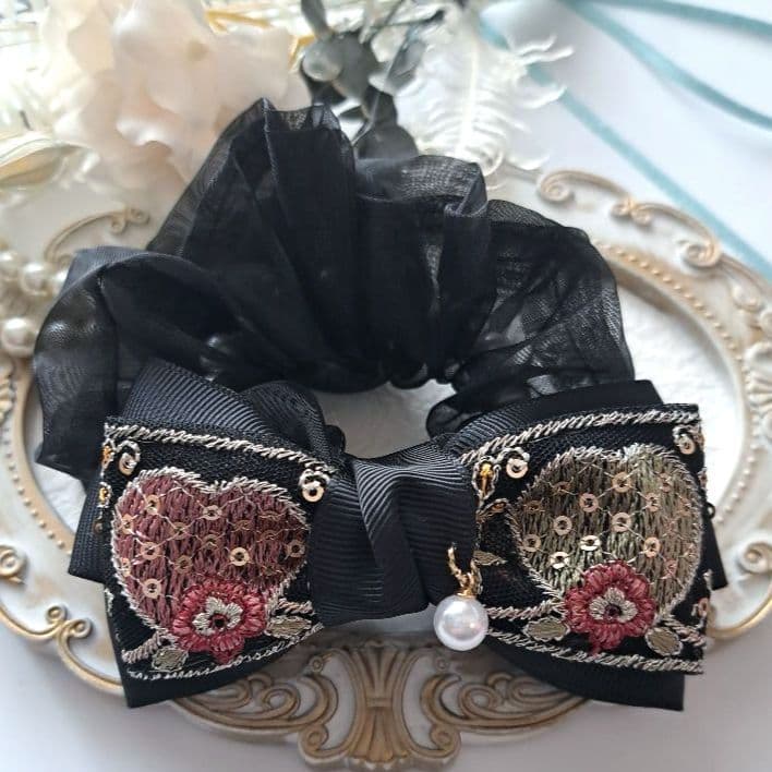 紅茶様お取引中⭐3013⭐❣️大人可愛い華やかアクセ❣️オリジナル✴インド刺繍