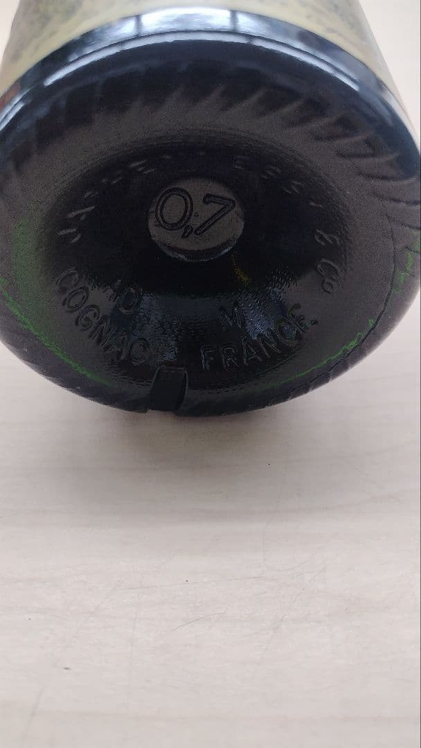 COURVOISIER VSOP ナポレオンとヘネシーコニャック箱無しの計２本