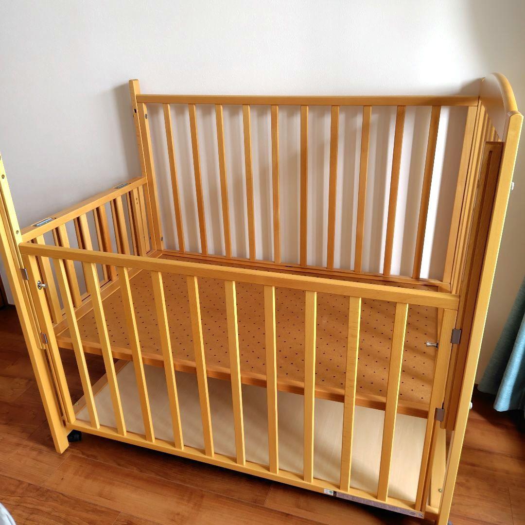 カトージ　ベビーベッド　ハイタイプ　ツーオープン　ナチュラル