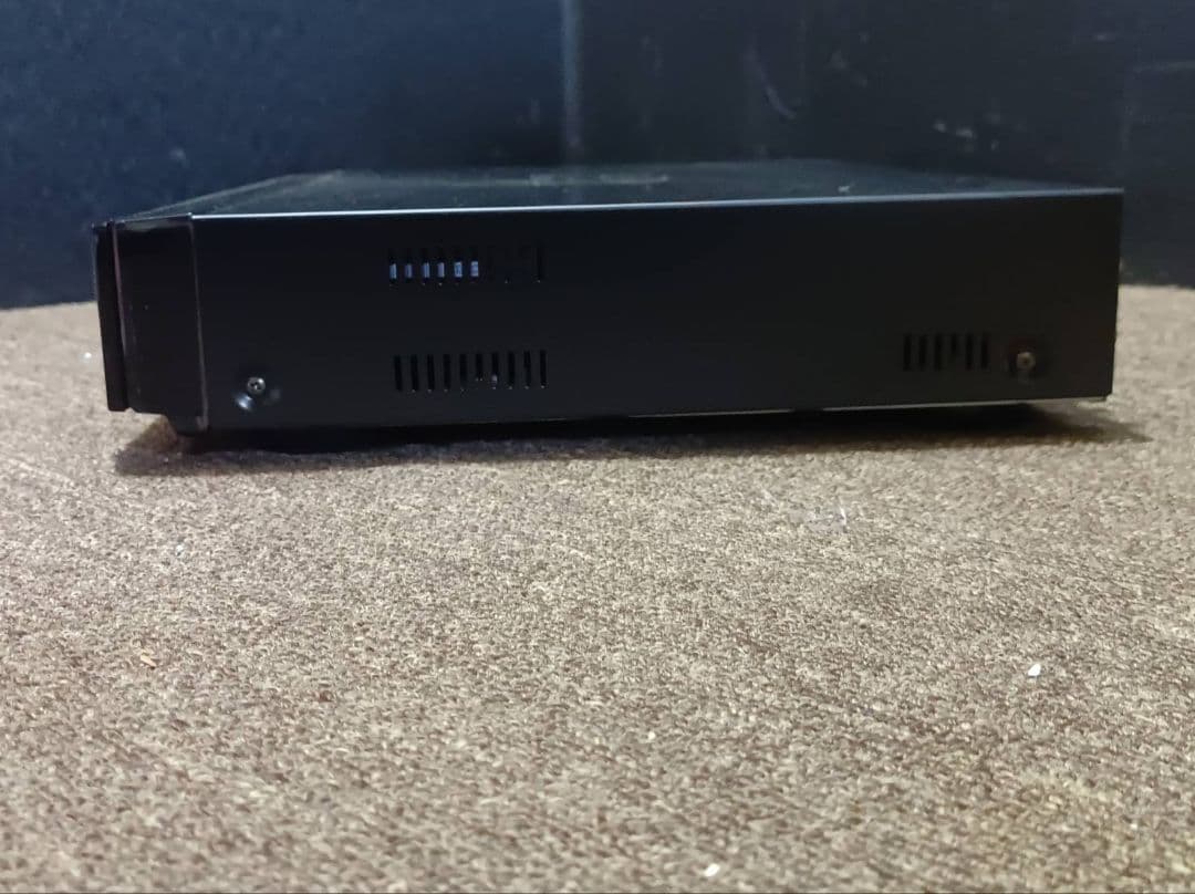 完動品 美品 東芝 1TB 2チューナー ブルーレイレコーダー RD-BZ810