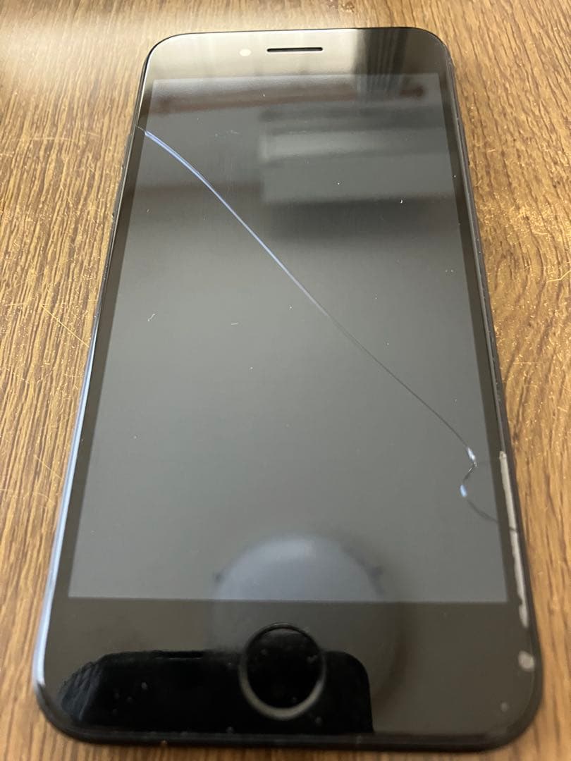 iPhone SE2 本体のみ　液晶ひび割れあり