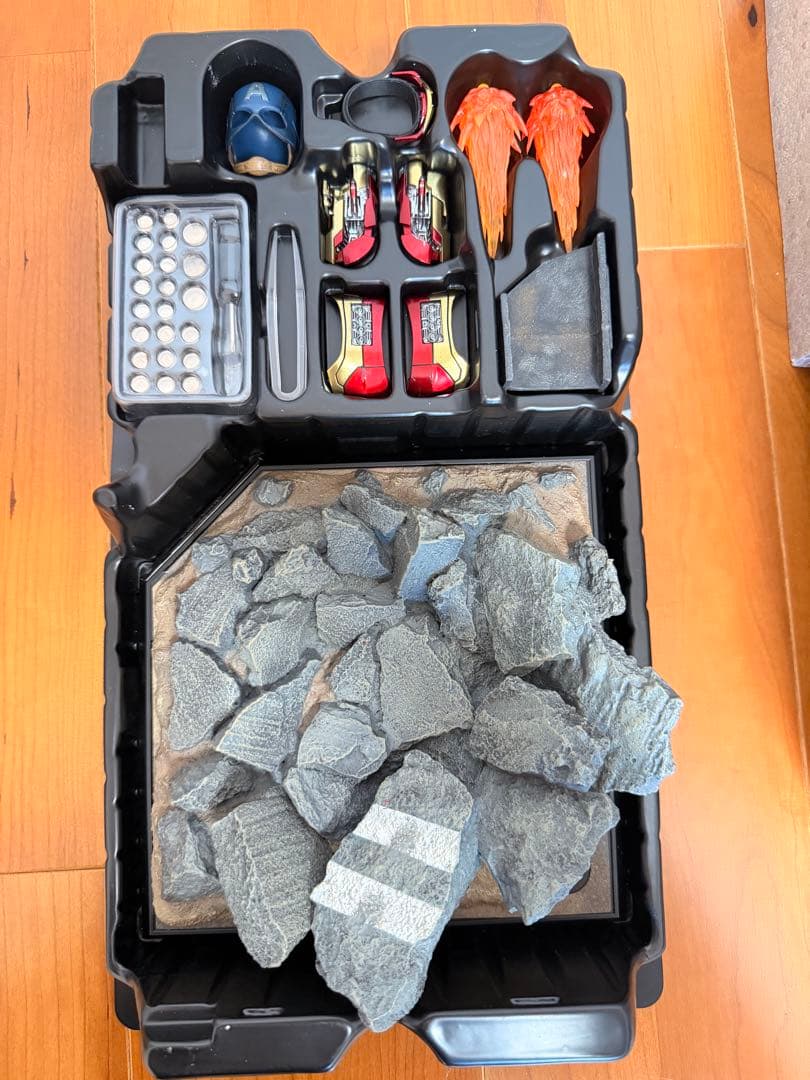 Hot toys ホットトイズ　アイアン マーク46 & キャプテン・アメリカ