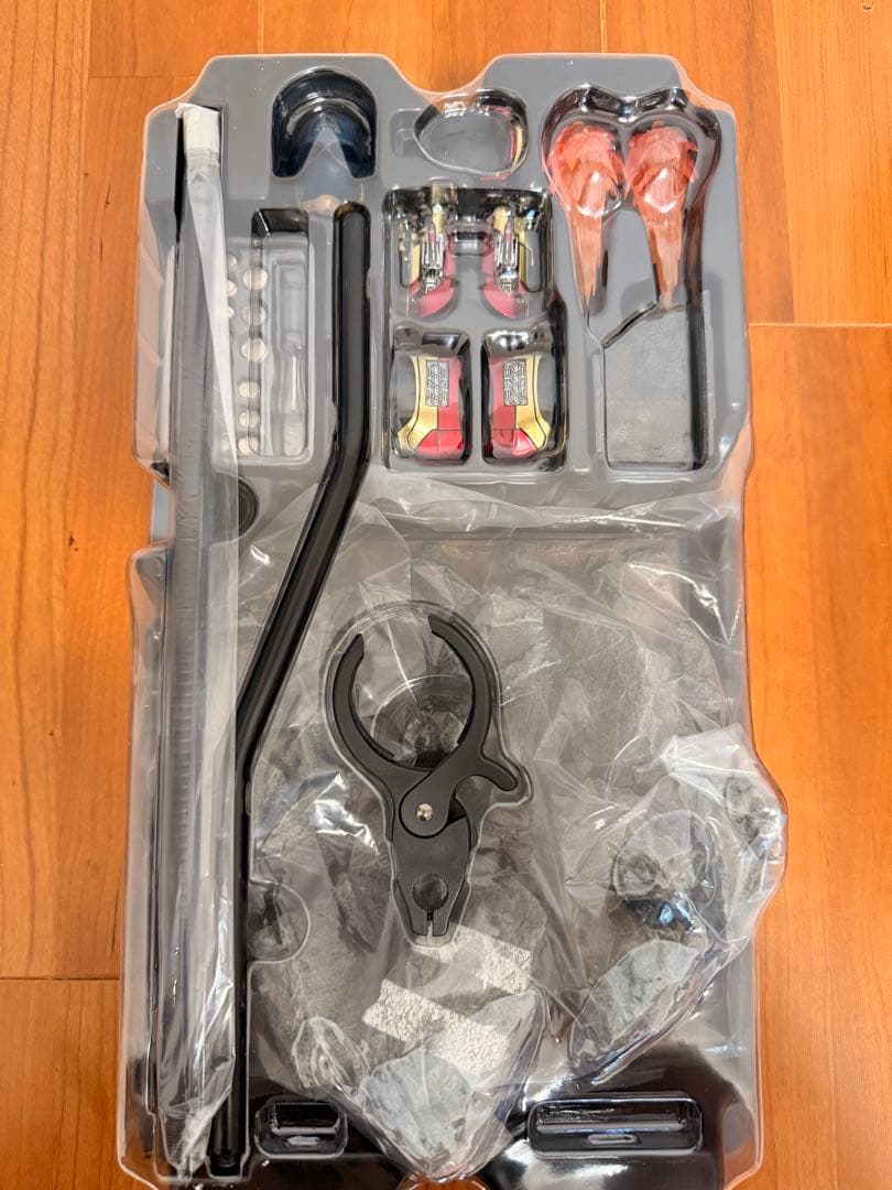 Hot toys ホットトイズ　アイアン マーク46 & キャプテン・アメリカ