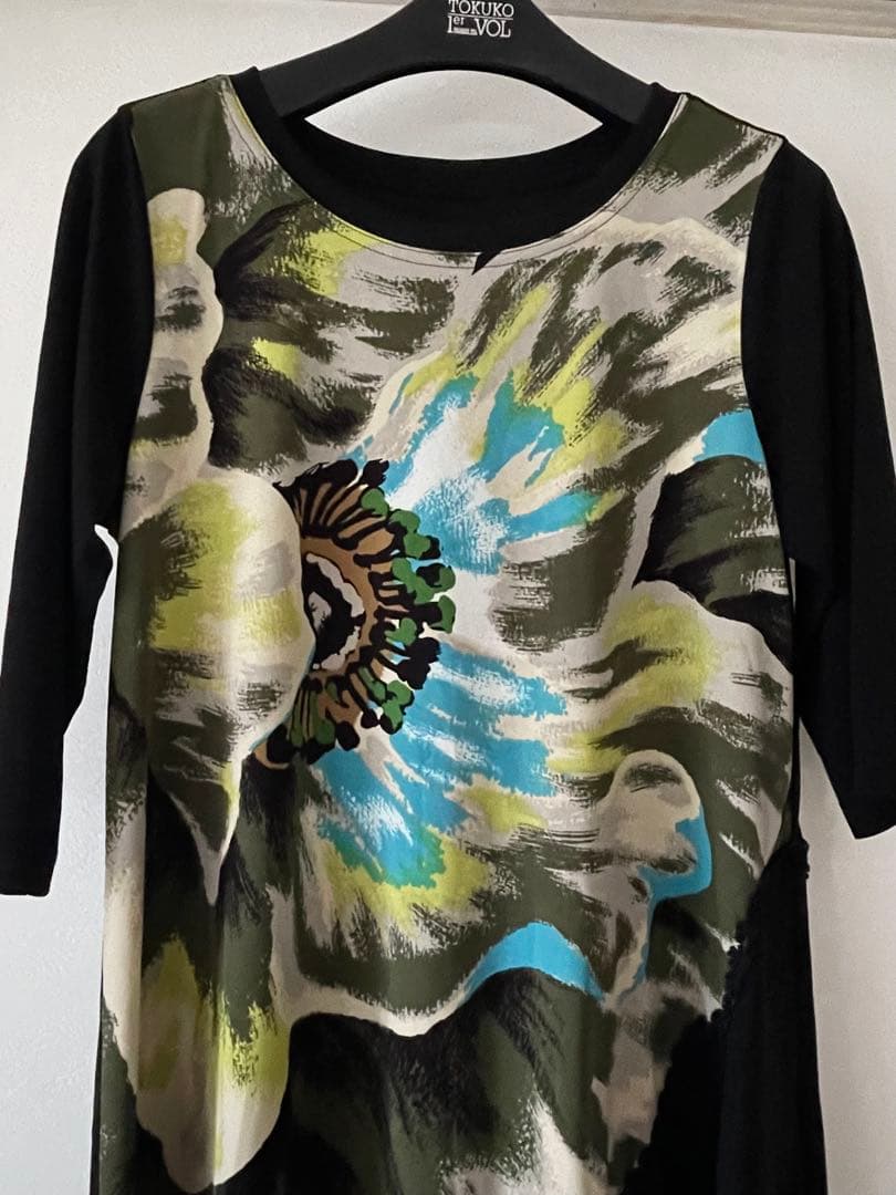 トクコプルミエブォル花柄アシンメトリックチュニック（五分袖）