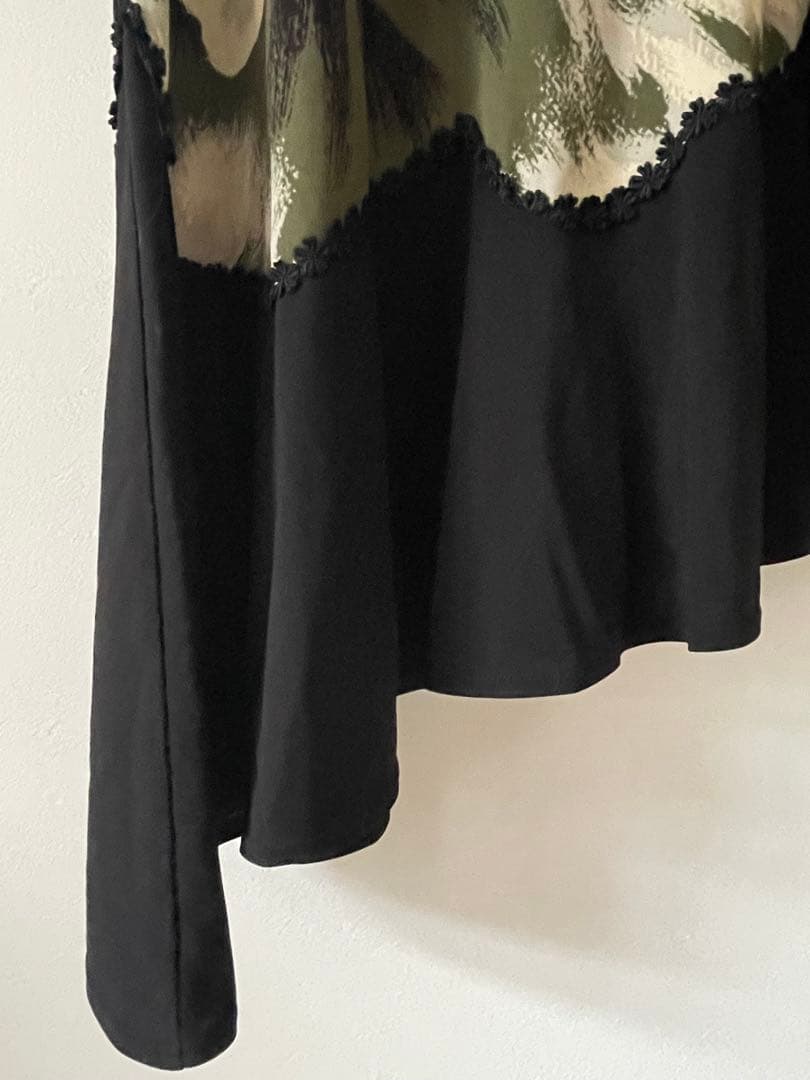 トクコプルミエブォル花柄アシンメトリックチュニック（五分袖）