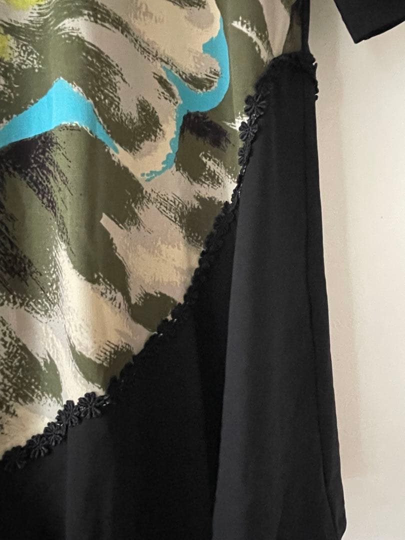 トクコプルミエブォル花柄アシンメトリックチュニック（五分袖）