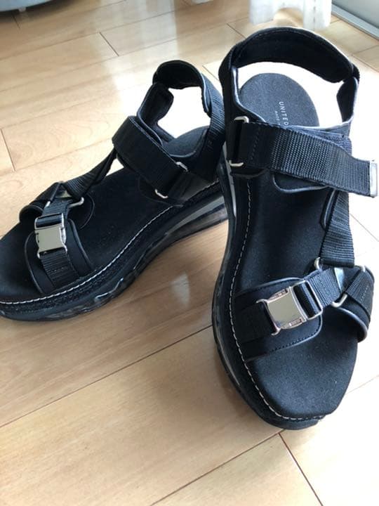 ユナイテッドトウキョウ　エアマルチソールサンダル