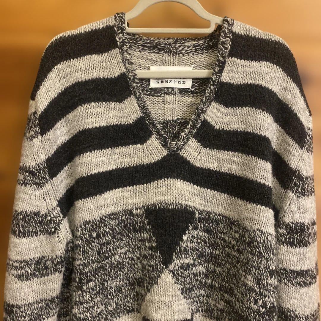 マルタンマルジェラ Vネックストライプニットセーター