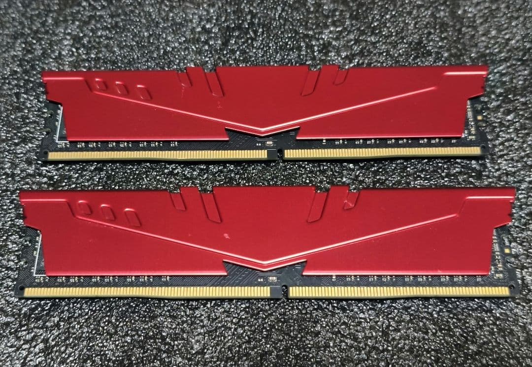 メモリー TEAMGROUP T-FORCE 16G(2x8Gb) DDR4 3200