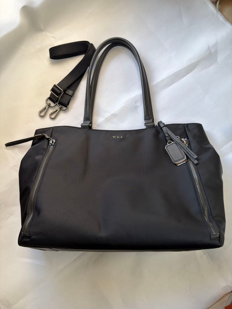 ま*し様 TUMI VOYAGEUR 「ヴァレッタ」ラージ・トート