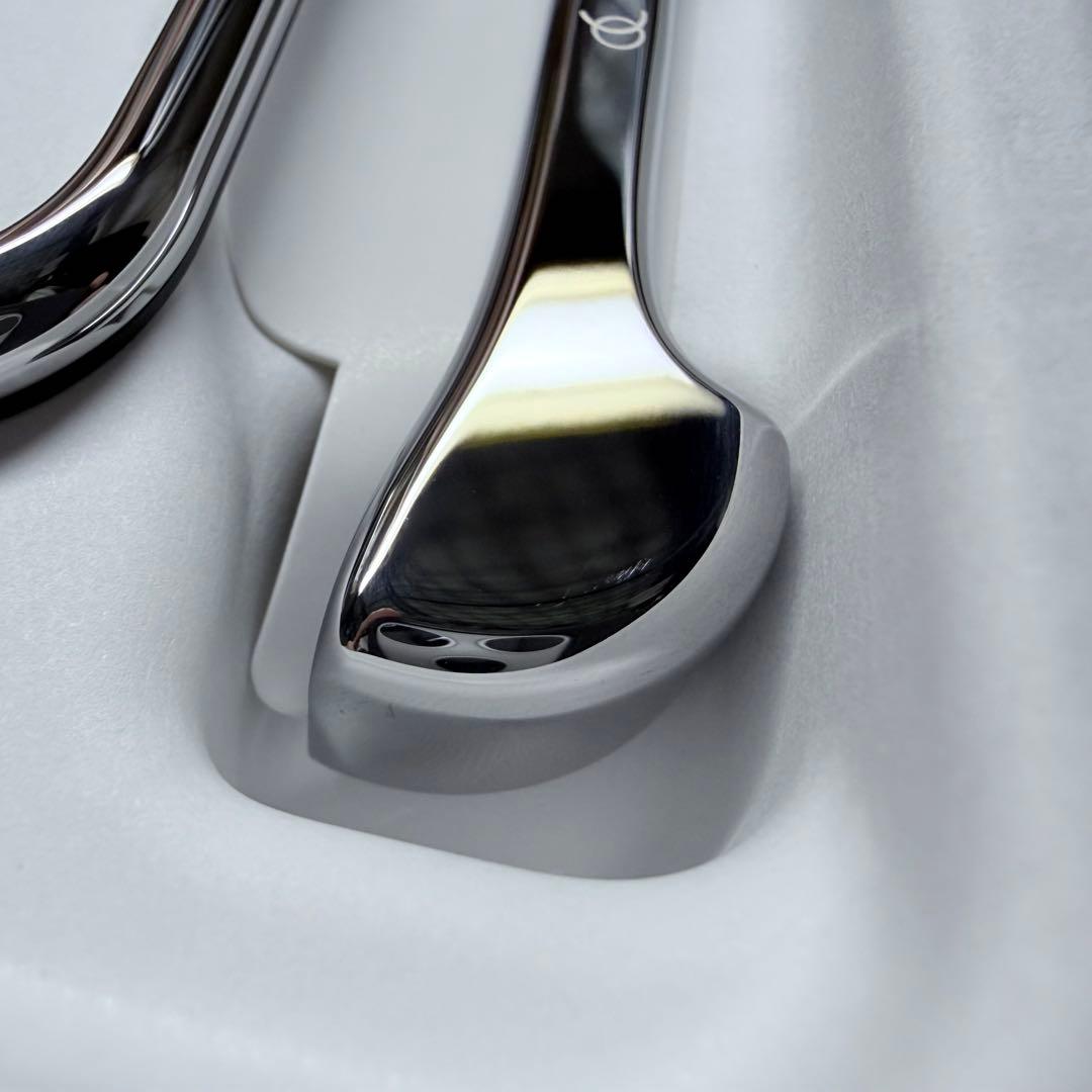 Arc Pulse アルミ・ミラーシルバー iPhone 17 Pro　最終価格