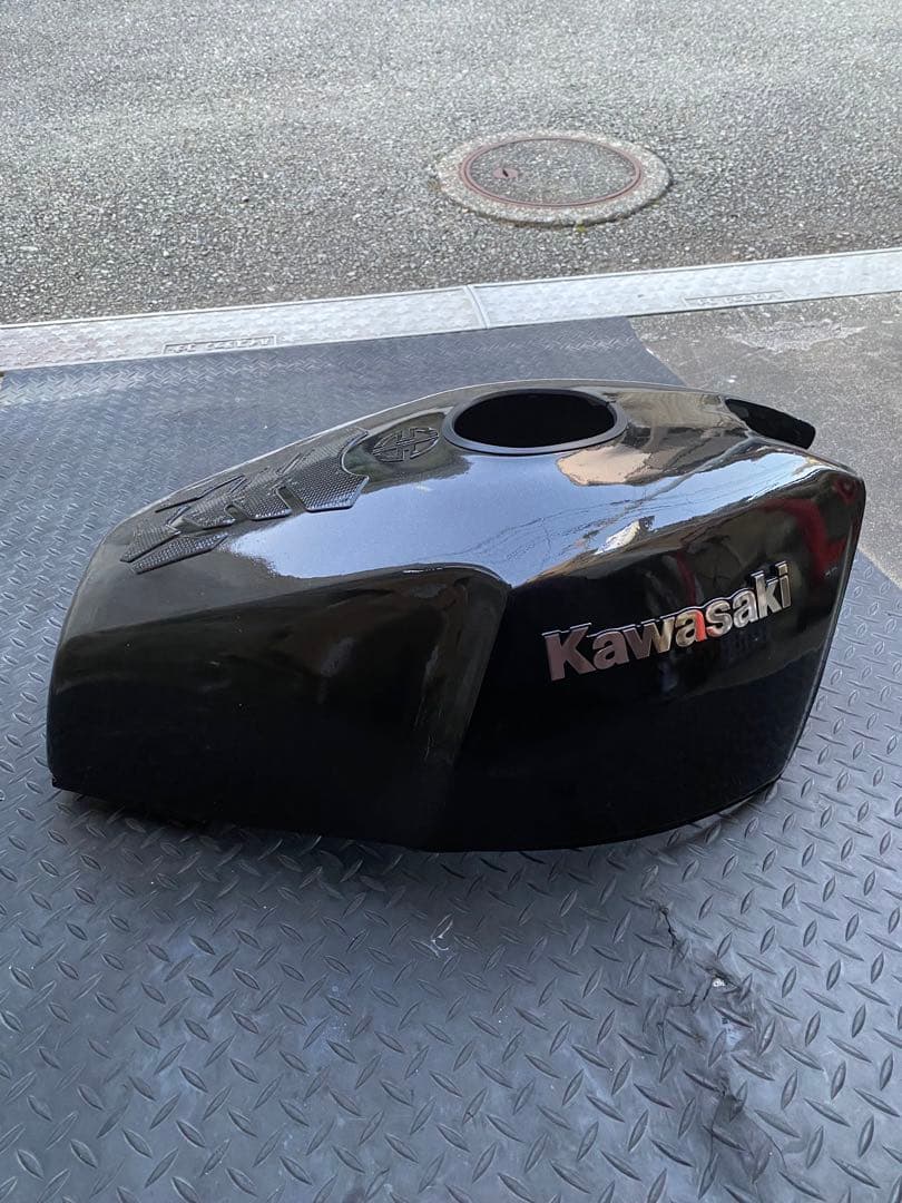 ゼファー400 マーク2 FRPタンクカバー