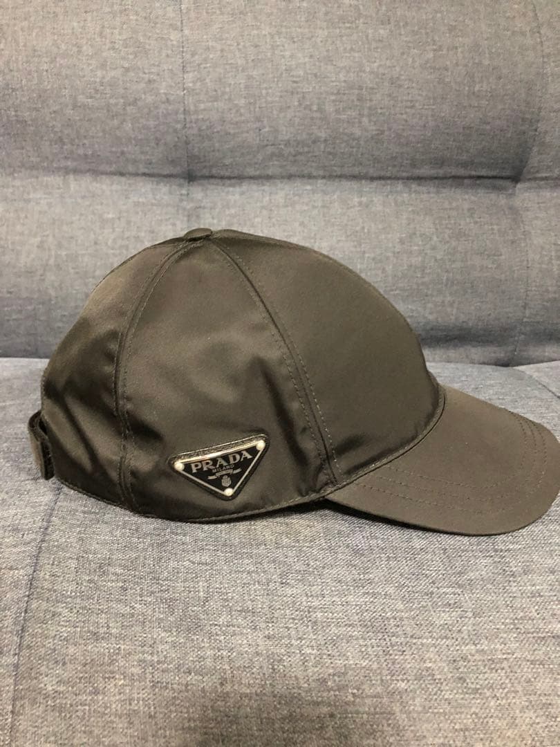PRADA RE-NYLON ベースボールキャップ NFCタグプレートサイズL