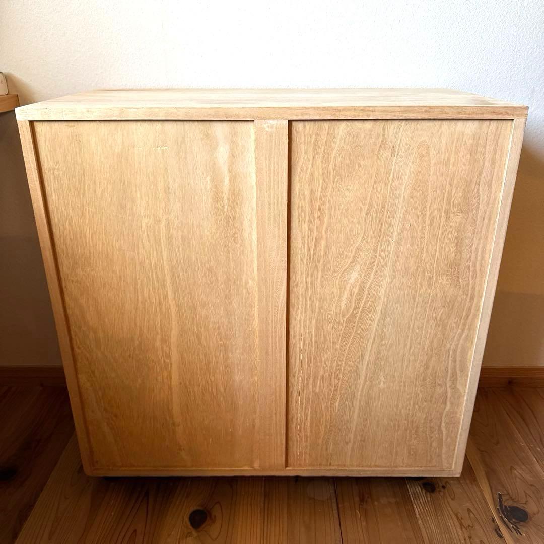 ディノス　押入れ　桐タンス4段　キャスター付き