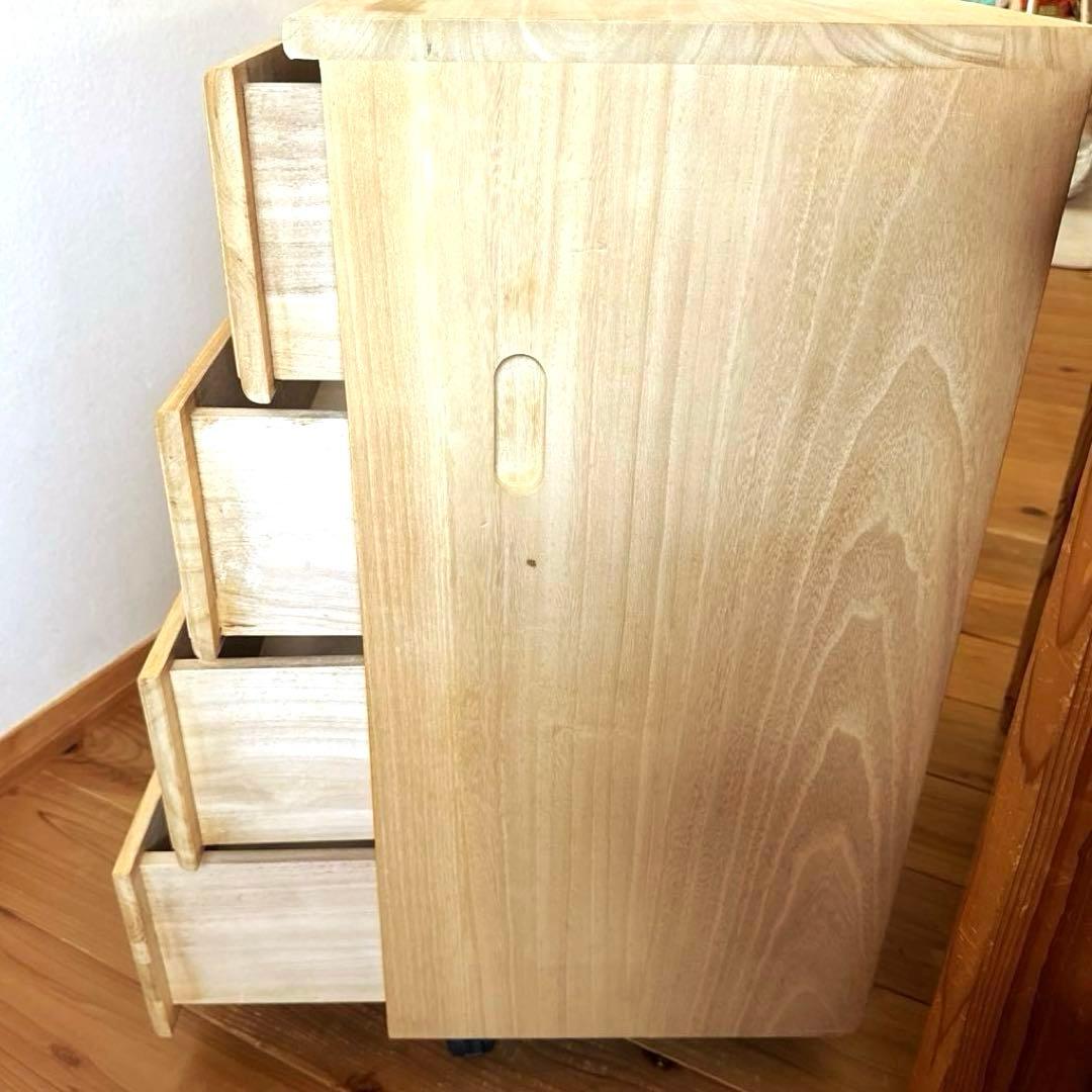 ディノス　押入れ　桐タンス4段　キャスター付き