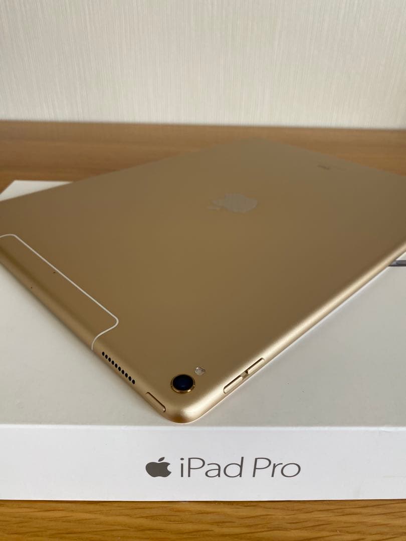 新品未使用 iPad Pro 12.9インチ 第2世代　ゴールド　iPad本体
