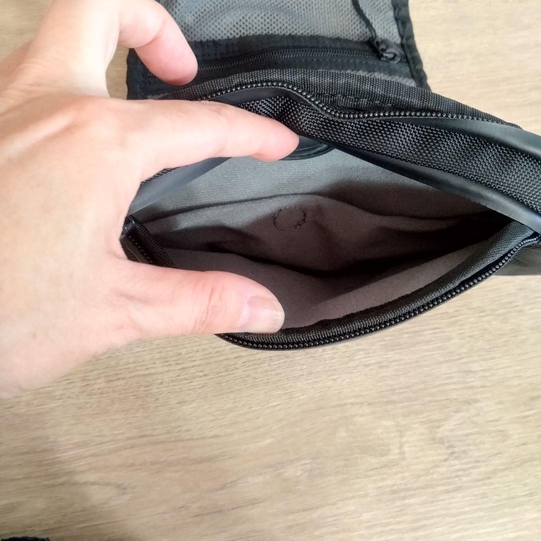 希少　Ferrari ✕プーマ　フェラーリ　バッグ　リュック　黒未使用に近い