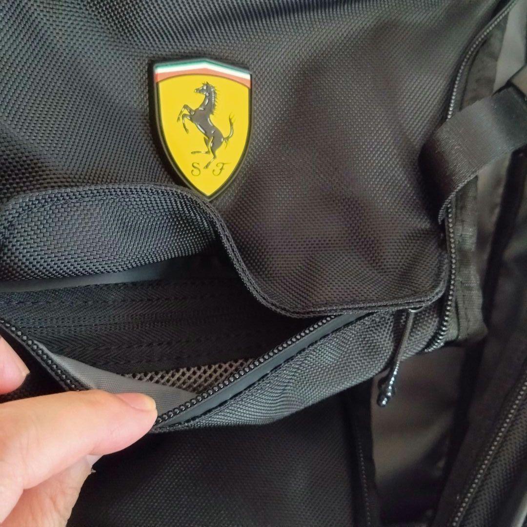 希少　Ferrari ✕プーマ　フェラーリ　バッグ　リュック　黒未使用に近い