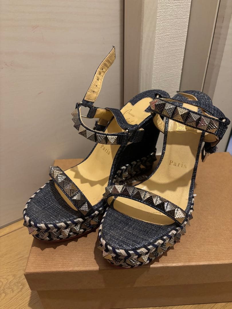 ルブタン　サンダル　美品