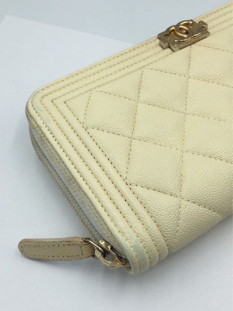 シャネル　CHANEL キャビアスキン　長財布