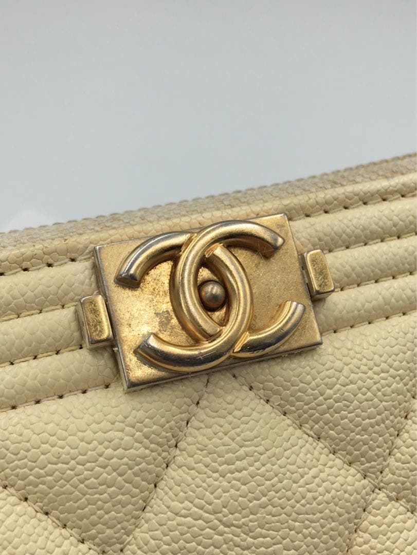 シャネル　CHANEL キャビアスキン　長財布