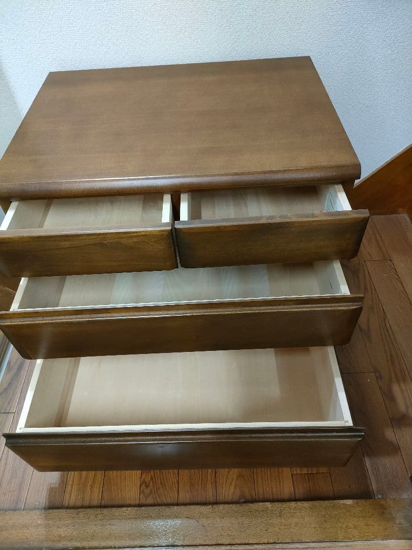 【カリモク】【ずっしり重い】【高級家具】小型箪笥　小物収納　ローチェスト